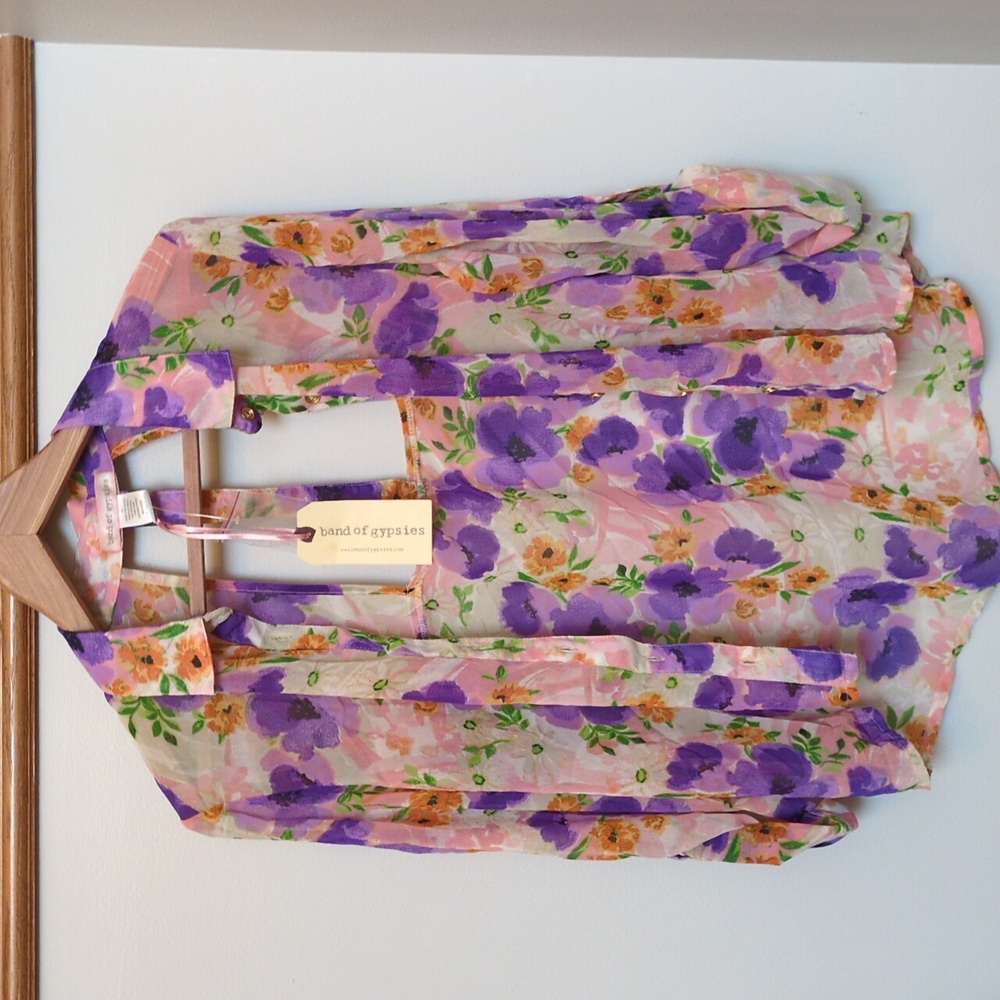 NWT M Sheer Floral Button Down Up Gorgeous Band Of Gypsies Cutout Back BOG 💜